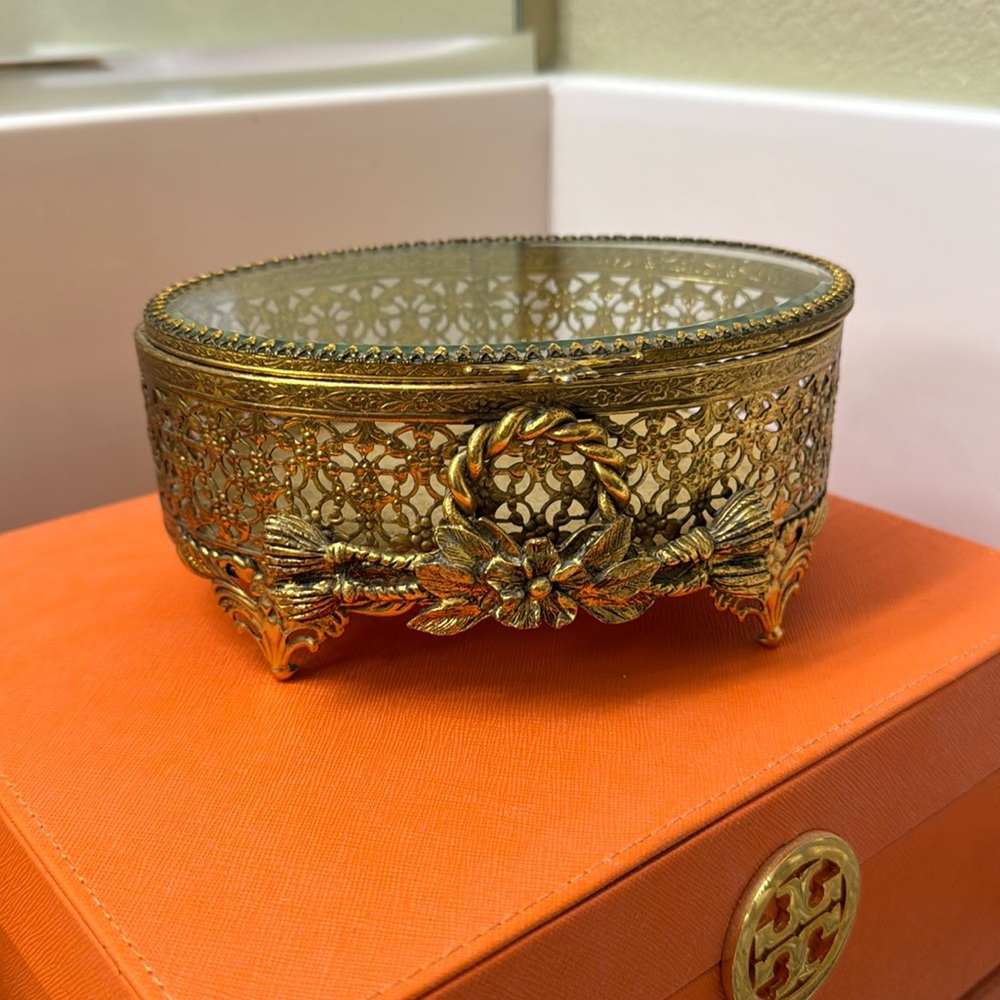 Stylebuilt Vintage 24k Gold Plate Jewelry Case
